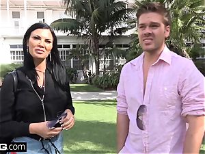 Jasmine Jae brings her fellow toy along for a pov drilling
